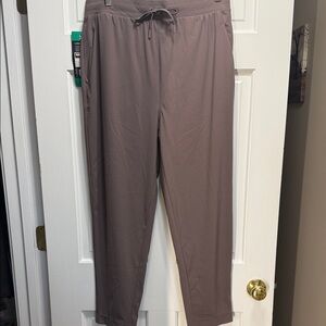 Kirkland quick dry high rise active pants